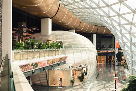 louis vuitton lisbon airport|ana lisbon airport.